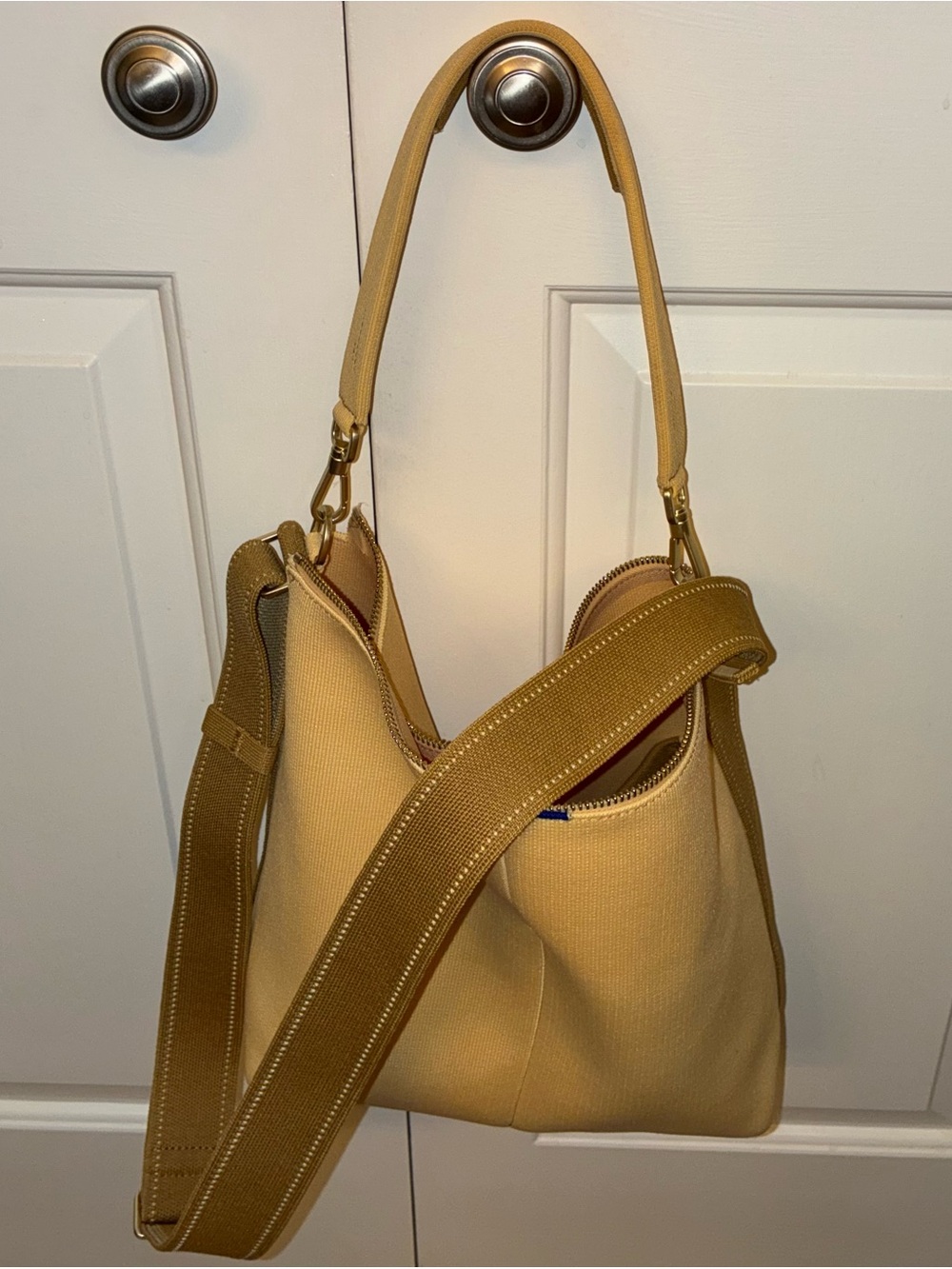 Like New Rothy’s Mini Zip Bucket Bag ButterYellow - Picture 12 of 12